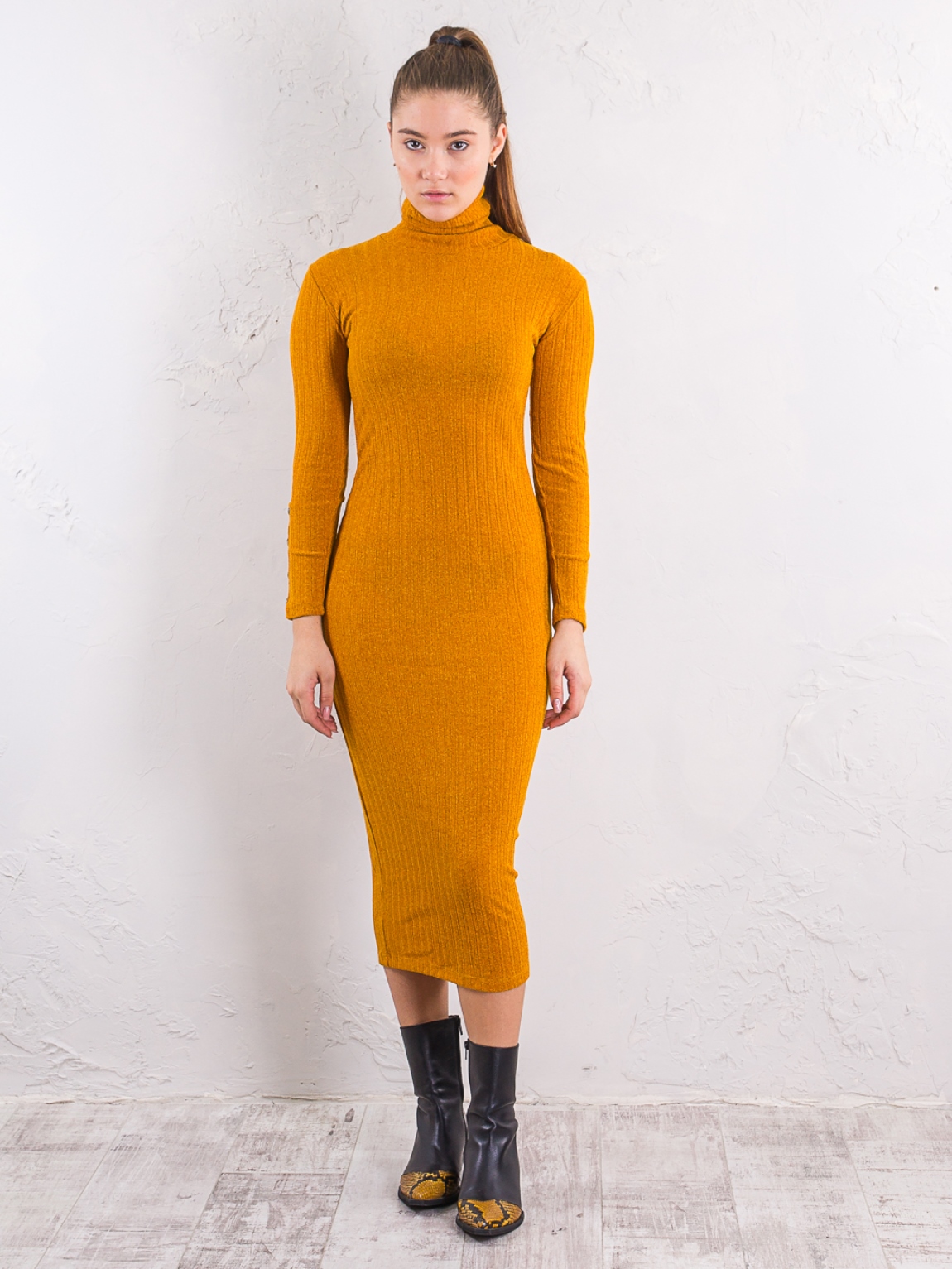 

Платье BEBE PLUS 24379  Горчичный, Платье BEBE PLUS 24379 L Горчичный
