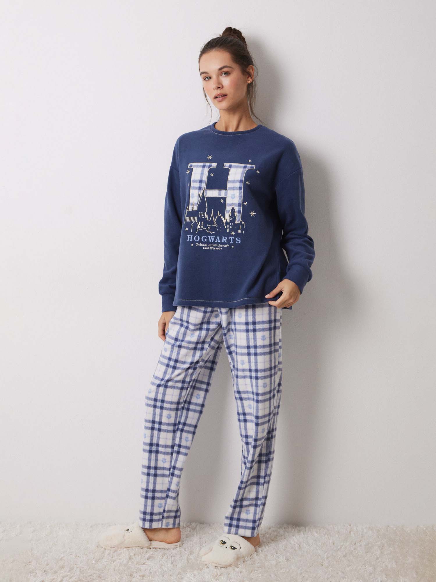 Акція на Піжама (світшот + штани) жіноча тепла Women'Secret Ht Wr Hogwarts Pj 3138634 M Синя від Rozetka