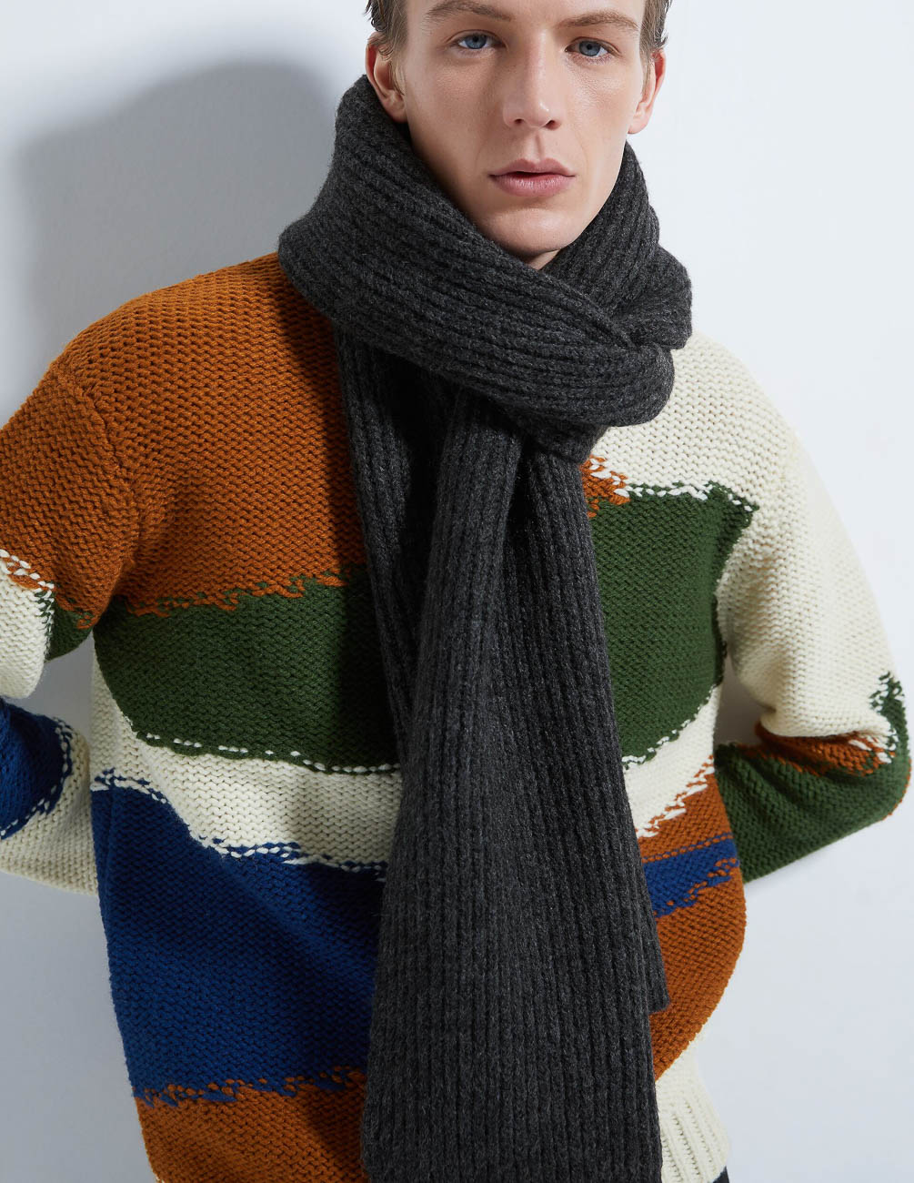 

Шарф Zara ЖА000013 (3991/307/807) цвет серый M