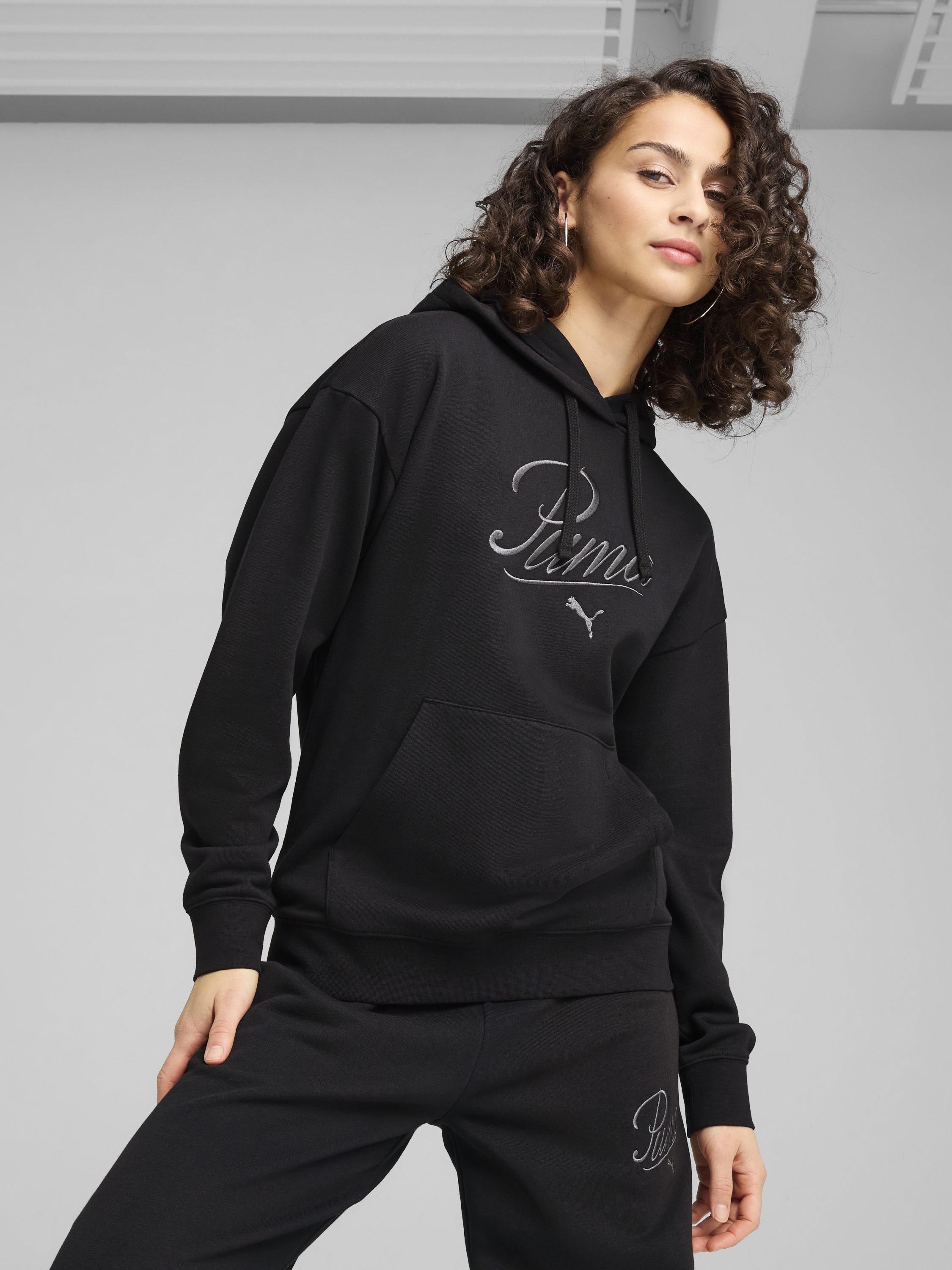 Акція на Худі жіноче Puma Ess Script Comfort Hoodie Tr 68498301 M Black від Rozetka