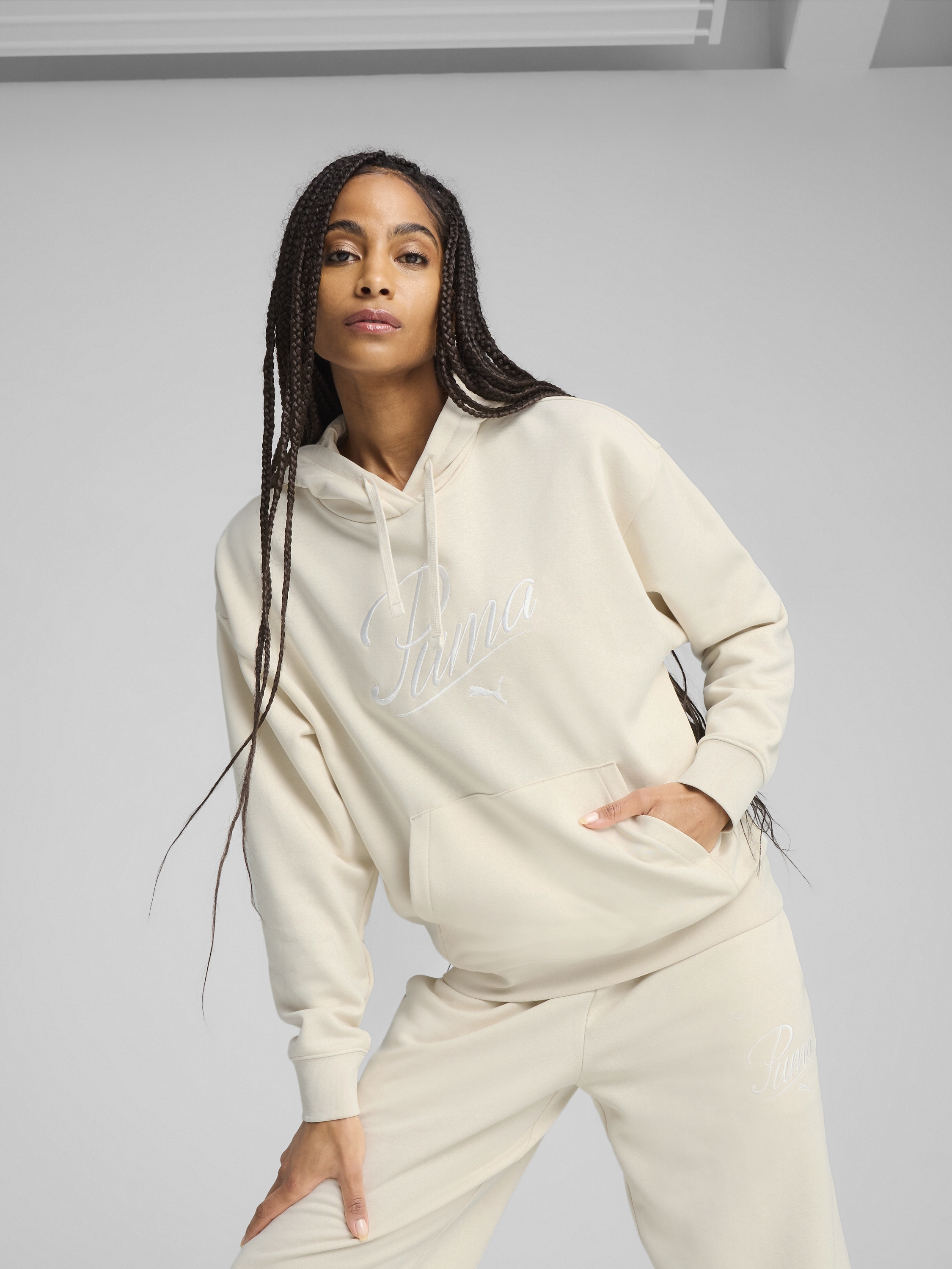 Акція на Худі жіноче Puma Ess Script Comfort Hoodie Tr 68498387 XL Alpine Snow від Rozetka