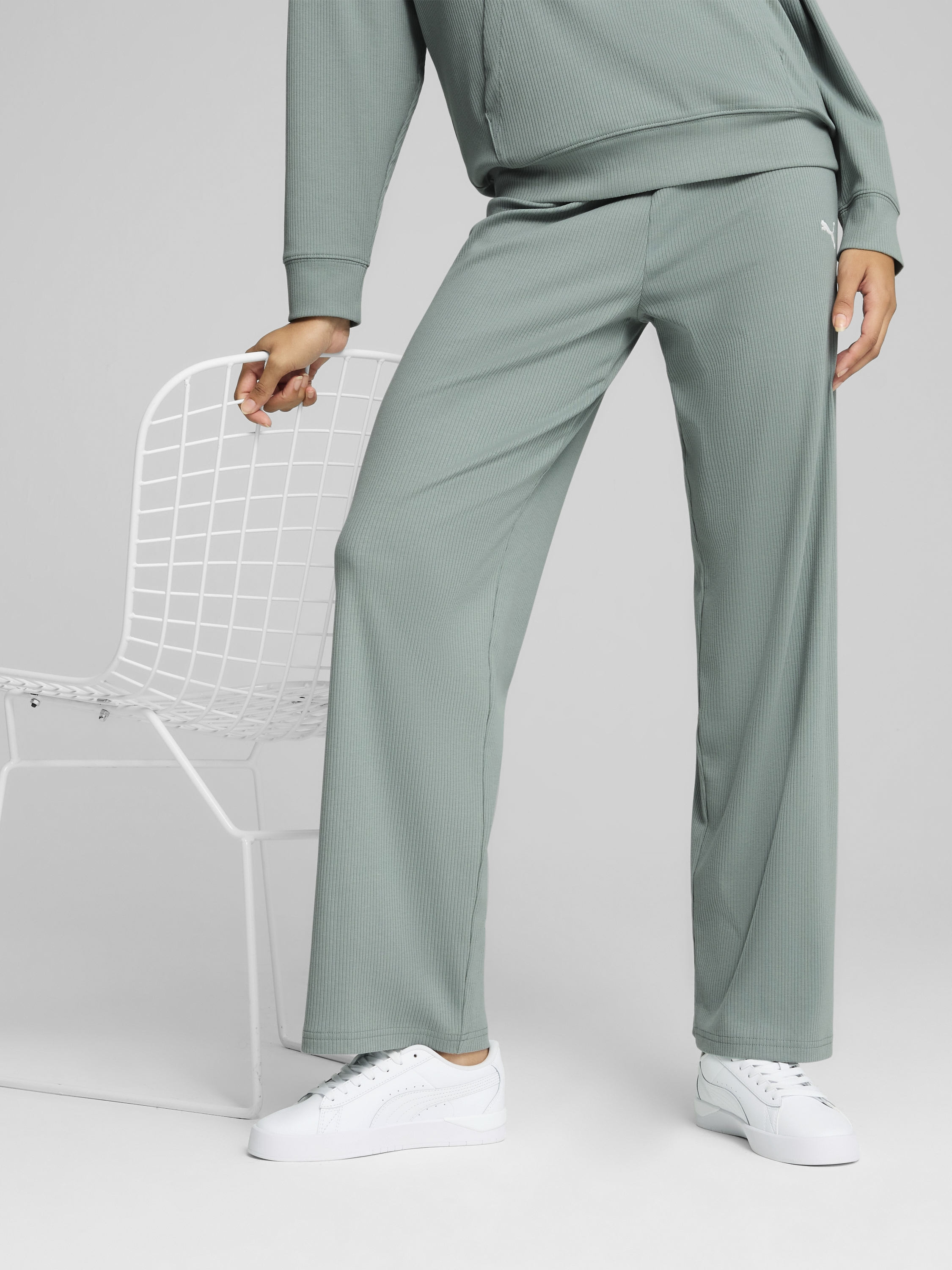 Спортивні штани жіночі Puma Ess Elevated High-Waist Straight Leg Rib Pant 68502530 L Green Moon від Rozetka на платформі USKIDKA Акція на Спортивні штани жіночі Puma Ess Elevated High-Waist Straight Leg Rib Pant 68502530 L Green Moon від Rozetka