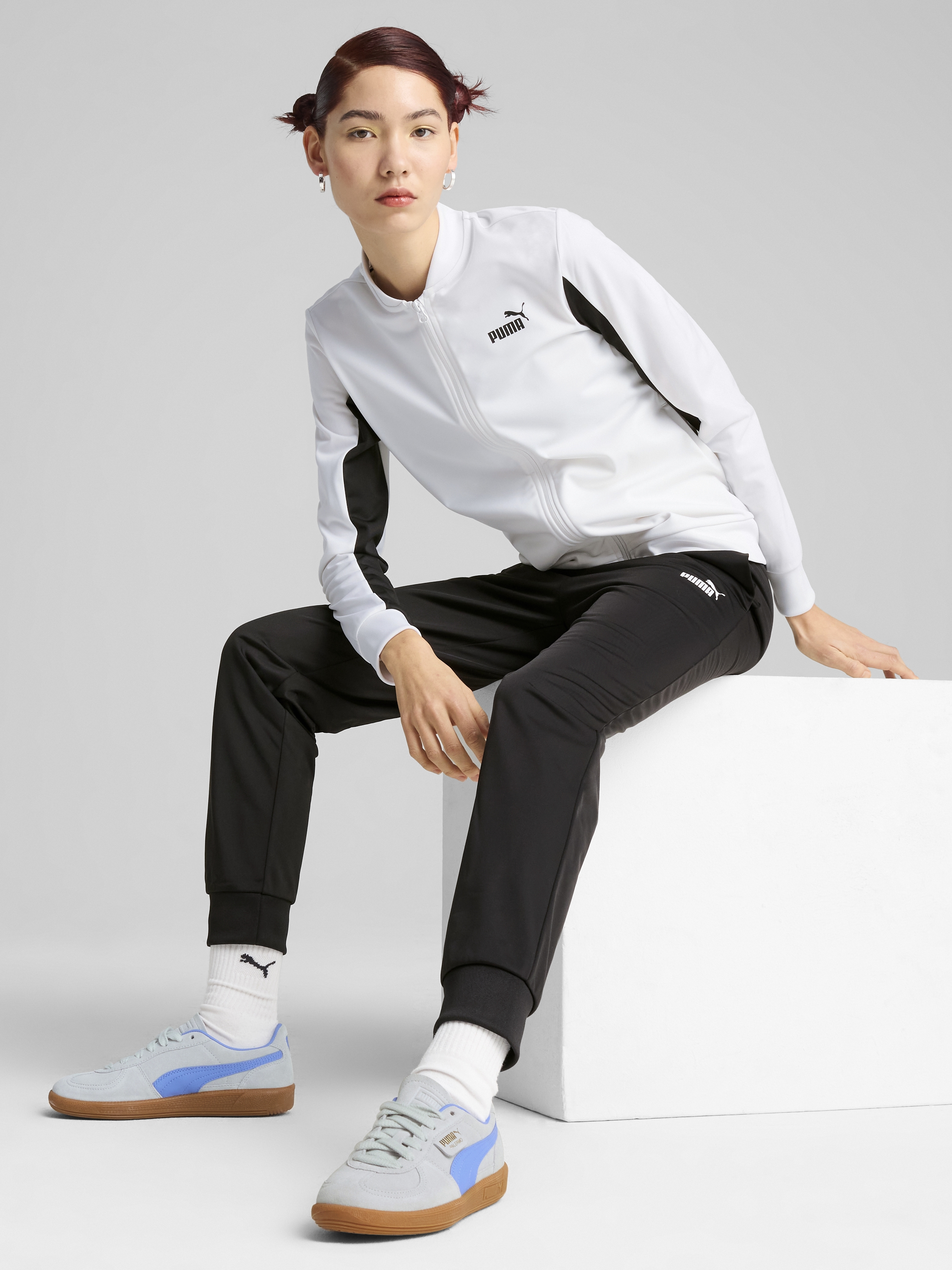 Акція на Спортивний костюм жіночий Puma Poly Baseball Suit Cl 68507802 S White від Rozetka