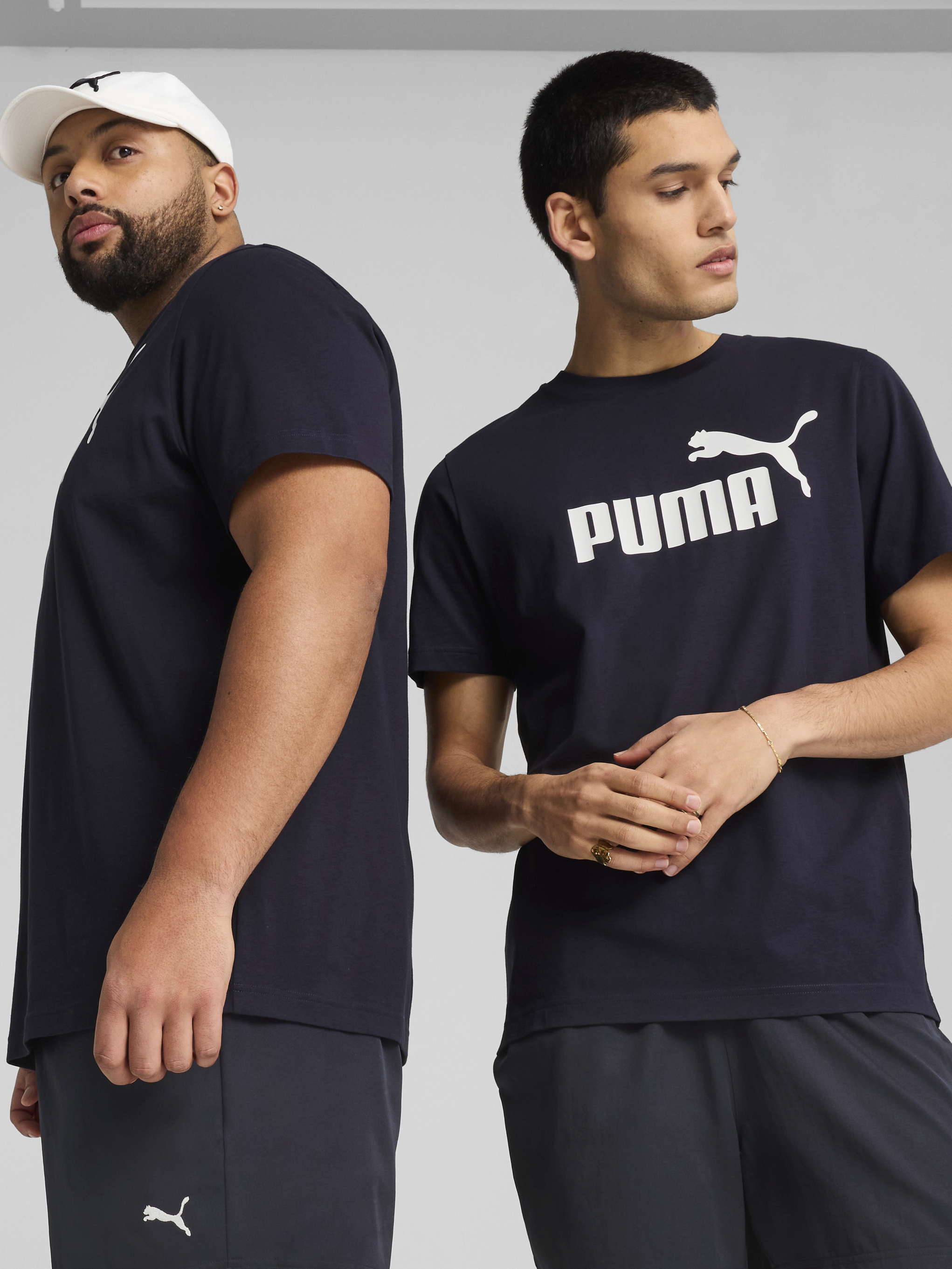 Акція на Футболка бавовняна довга чоловіча Puma Ess No. 1 Logo Tee 68253216 2XL New Navy з принтом від Rozetka