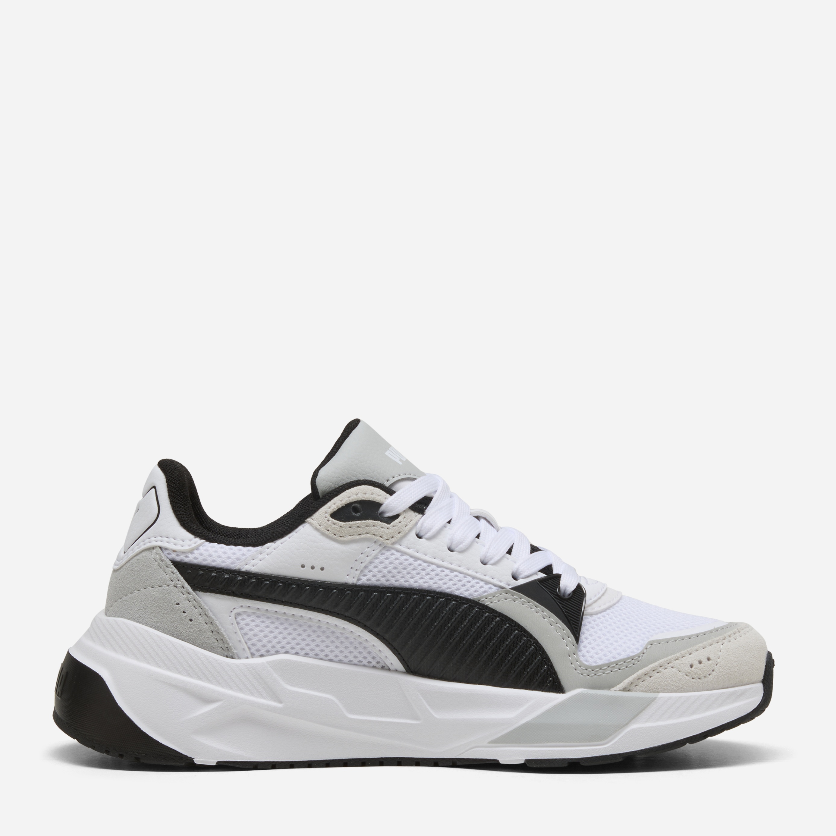 Акція на Підліткові кросівки для хлопчика Puma Trinity 2 Jr 40149001 35.5 White/Black/Cool Light Gray від Rozetka