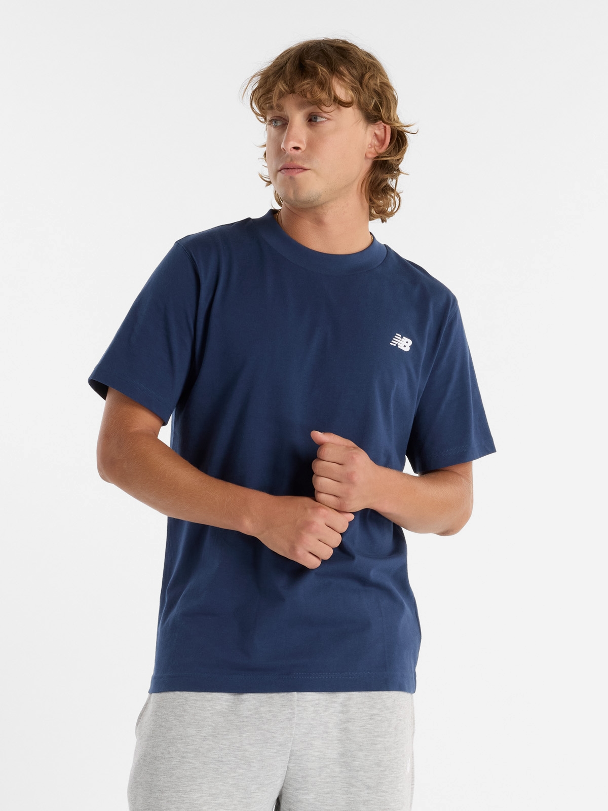 Футболка бавовняна довга чоловіча New Balance Sport Arch Graphic MT51985NNY M Синя від Rozetka на платформі USKIDKA Акція на Футболка бавовняна довга чоловіча New Balance Sport Arch Graphic MT51985NNY M Синя від Rozetka