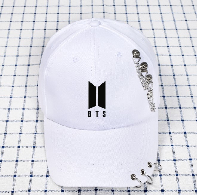 

Кепка Jsstore BTS Белая с Черной эмблемой с Кольцами и цепями
