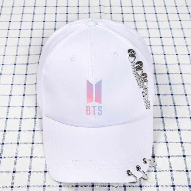 

Кепка Jsstore BTS Белая с Розовой эмблемой с Кольцами и цепями