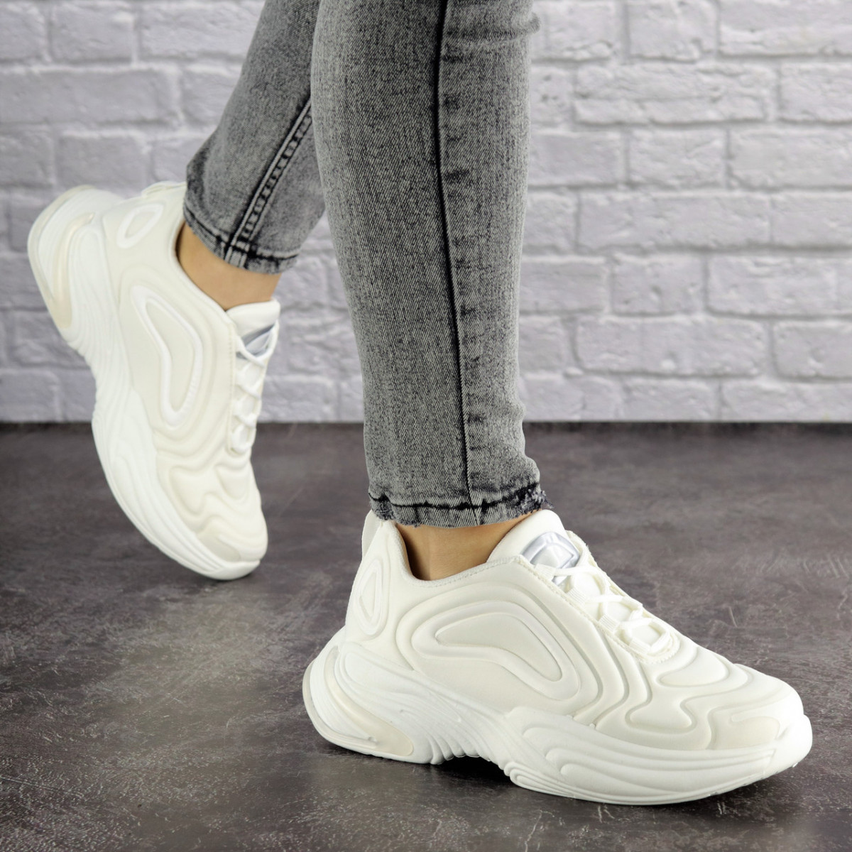 

Женские кроссовки Fashion Alien 1699 39 размер 24 см Белый