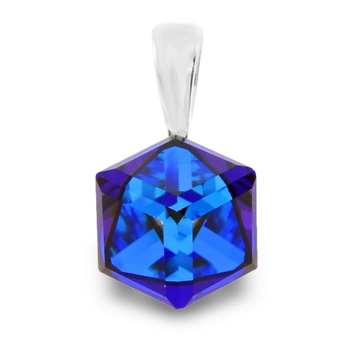 

Серебряная подвеска SPARK Cube со Swarovski модели WJ48418BB