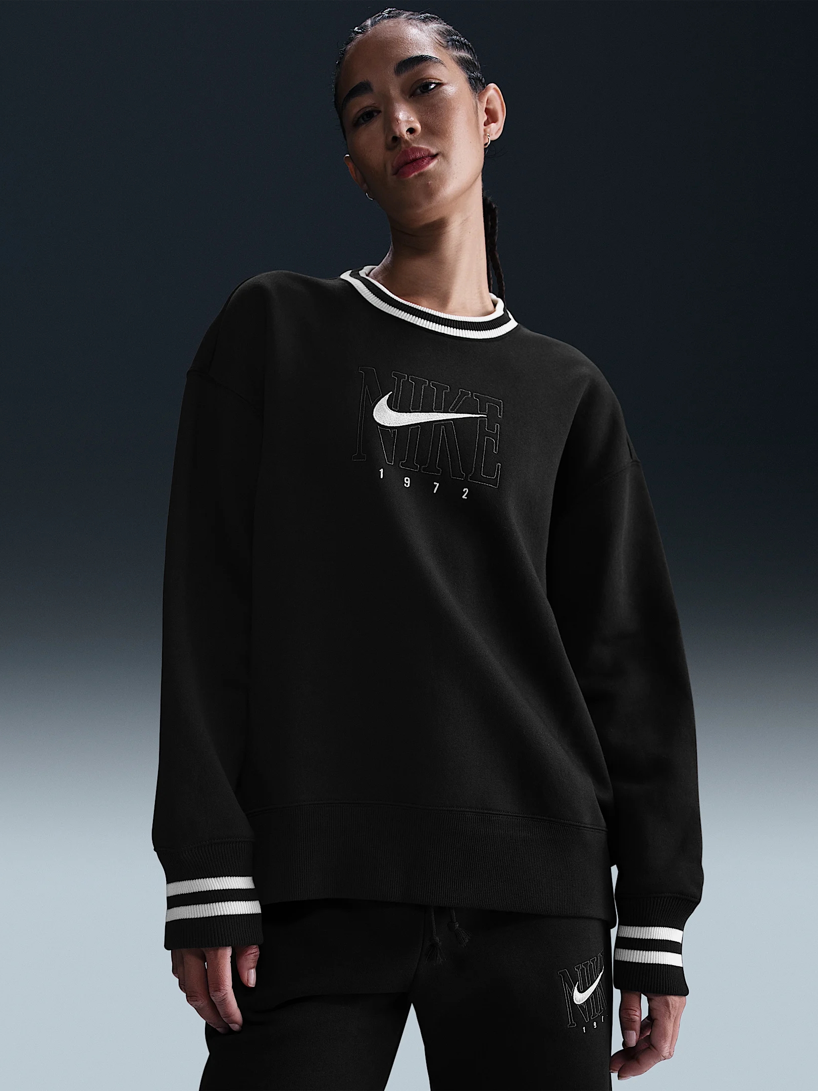 Світшот жіночий Nike Sportswear Phoenix Fleece HJ0949-010 XS Black від Rozetka на платформі USKIDKA Акція на Світшот жіночий Nike Sportswear Phoenix Fleece HJ0949-010 XS Black від Rozetka