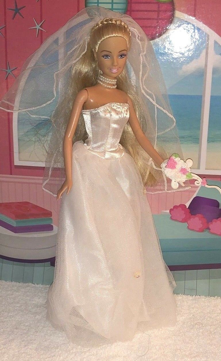 

Коллекционная Свадебная Кукла Барби Невеста 2004 года - Wedding Day Barbie Collector Edition Doll Mattel