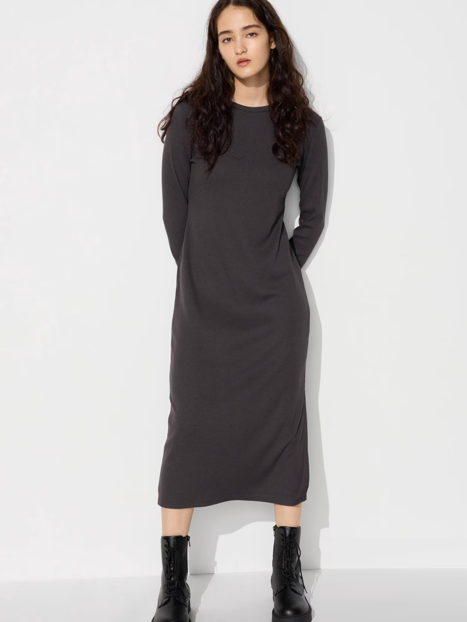 Акція на Сукня міді осіння жіноча UNIQLO 345925543 S Коричнева від Rozetka