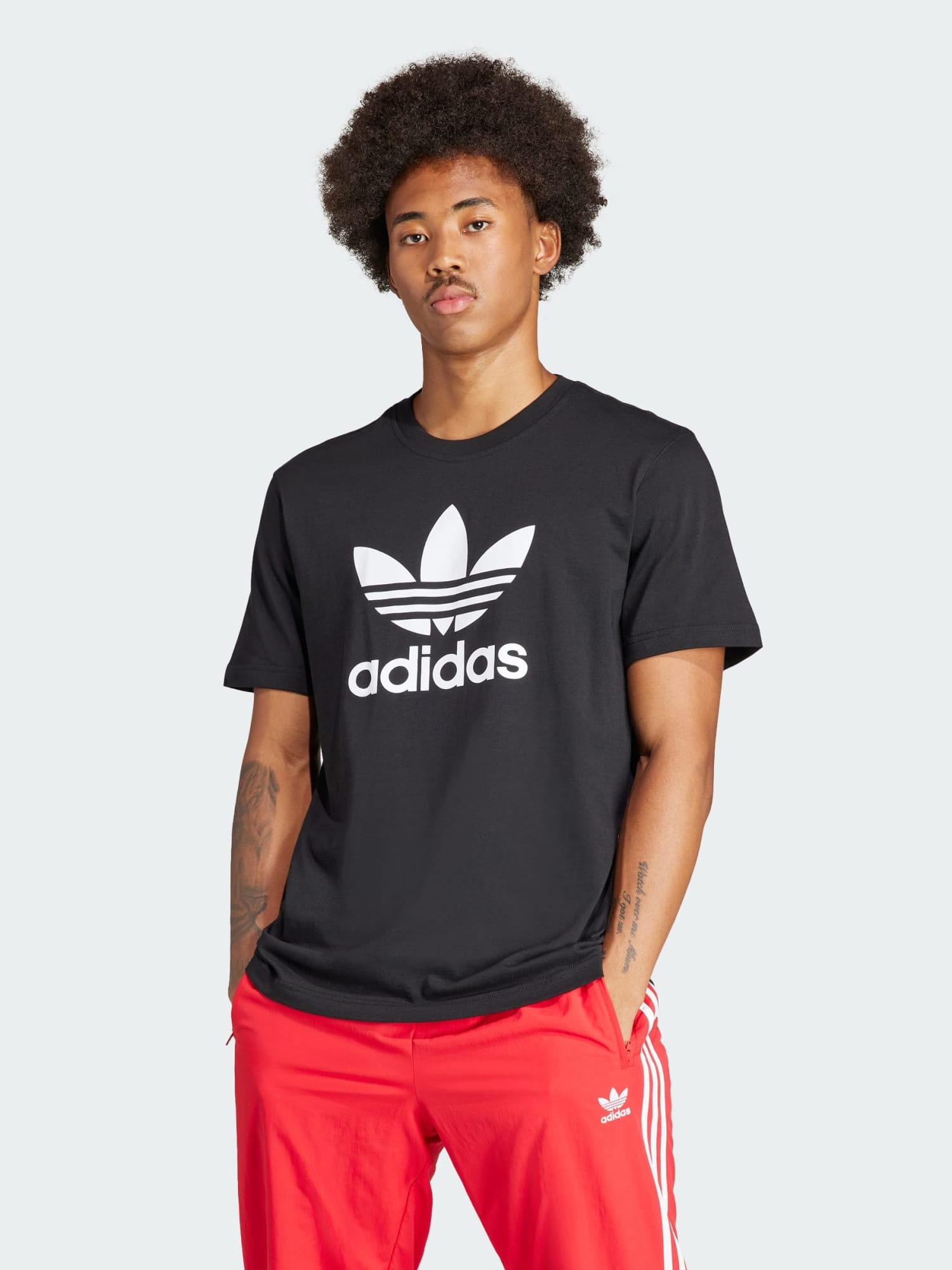 Футболка бавовняна чоловіча Adidas Originals Trefoil T-Shirt IU2364 XS Чорна від Rozetka на платформі USKIDKA Акція на Футболка бавовняна чоловіча Adidas Originals Trefoil T-Shirt IU2364 XS Чорна від Rozetka