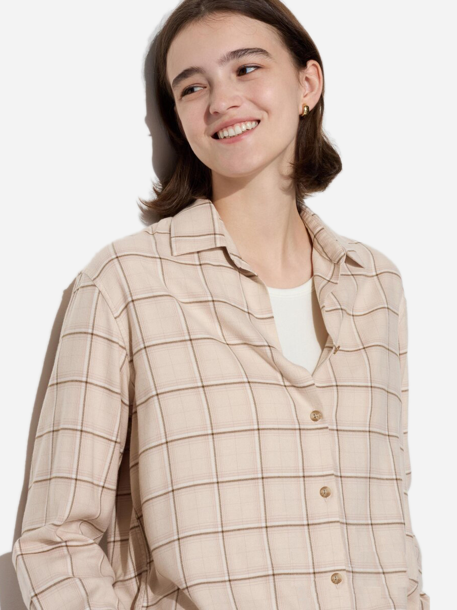 Сорочка жіноча Uniqlo 386772014 XL Бежева ( 1159830307) від Rozetka на платформі USKIDKA Акція на Сорочка жіноча Uniqlo 386772014 XL Бежева ( 1159830307) від Rozetka