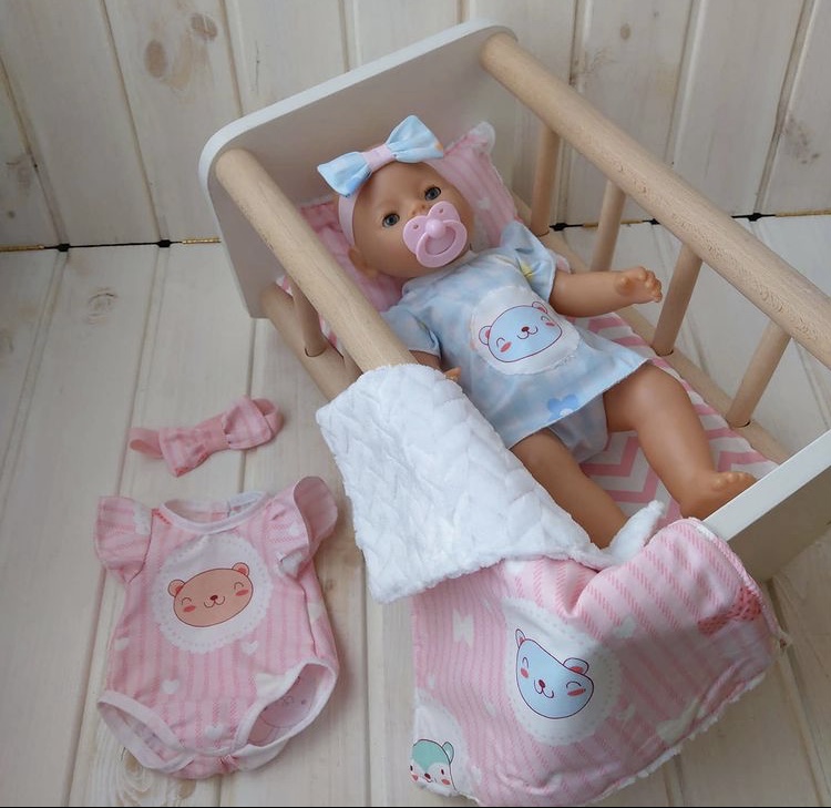 

Кроватка-качалка для куклы Бэби Берн с постелью и 2 комплекта одежды Toys 20124258 Ручная работа