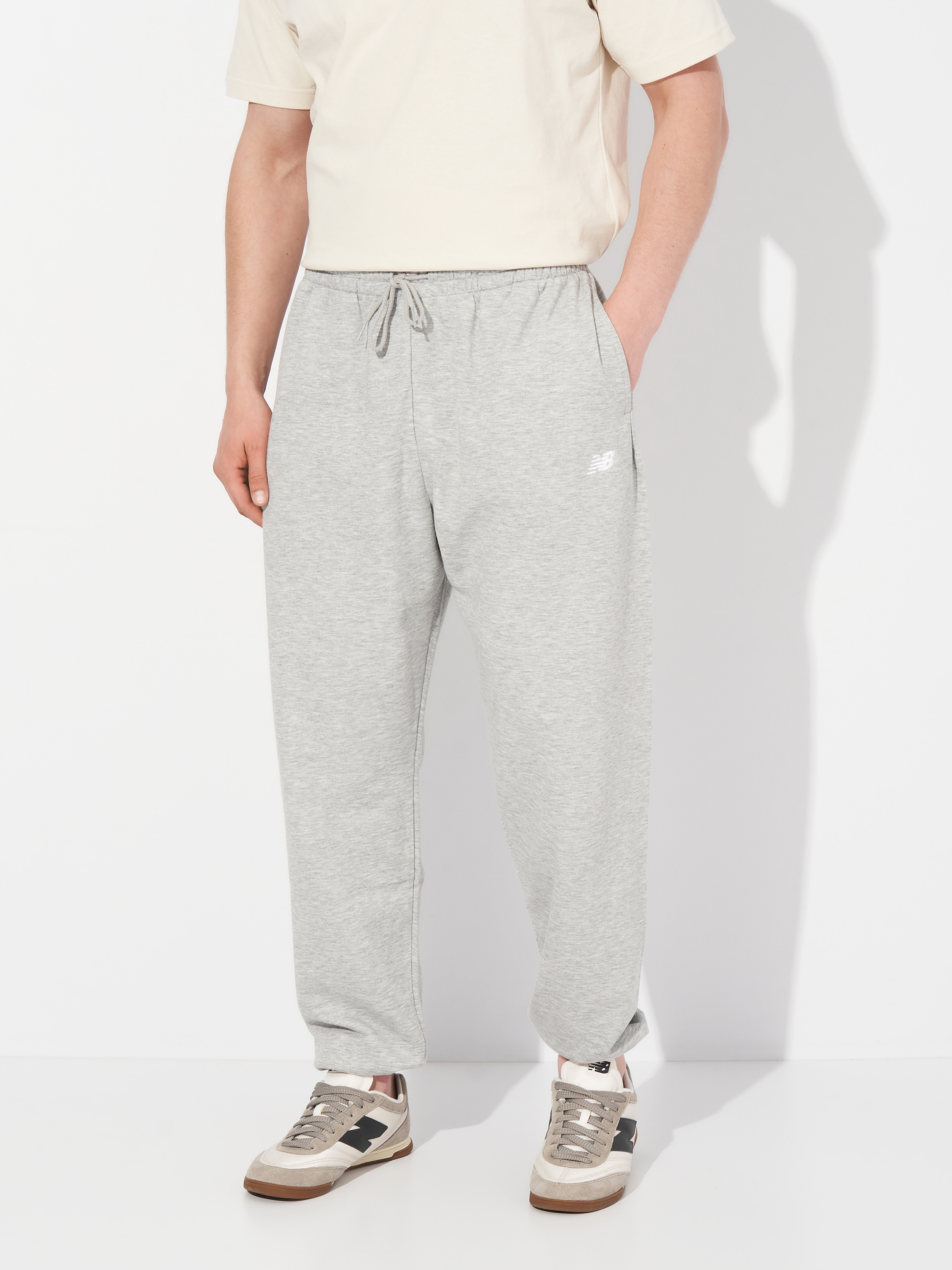 Спортивні штани чоловічі New Balance Small Logo MP41519AG 2XL Сірі від Rozetka на платформі USKIDKA Акція на Спортивні штани чоловічі New Balance Small Logo MP41519AG 2XL Сірі від Rozetka