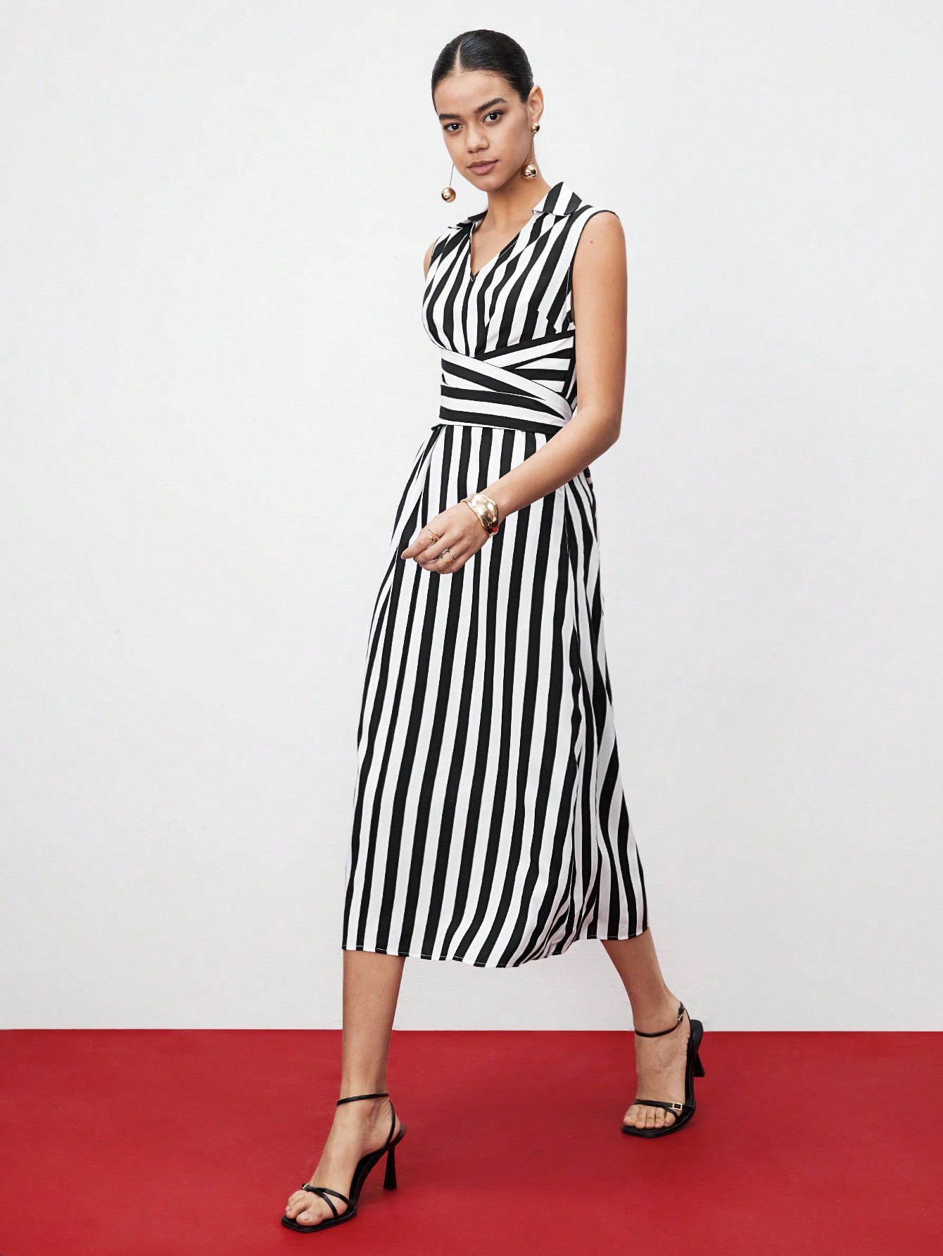 Плаття жіноче SHEIN GD-00155831 S Чорно-біле від Rozetka на платформі USKIDKA Акція на Плаття жіноче SHEIN GD-00155831 S Чорно-біле від Rozetka