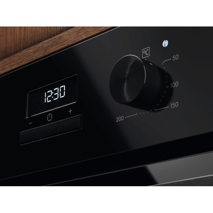 Духова шафа електрична Electrolux LOH3H00BK — фото 3