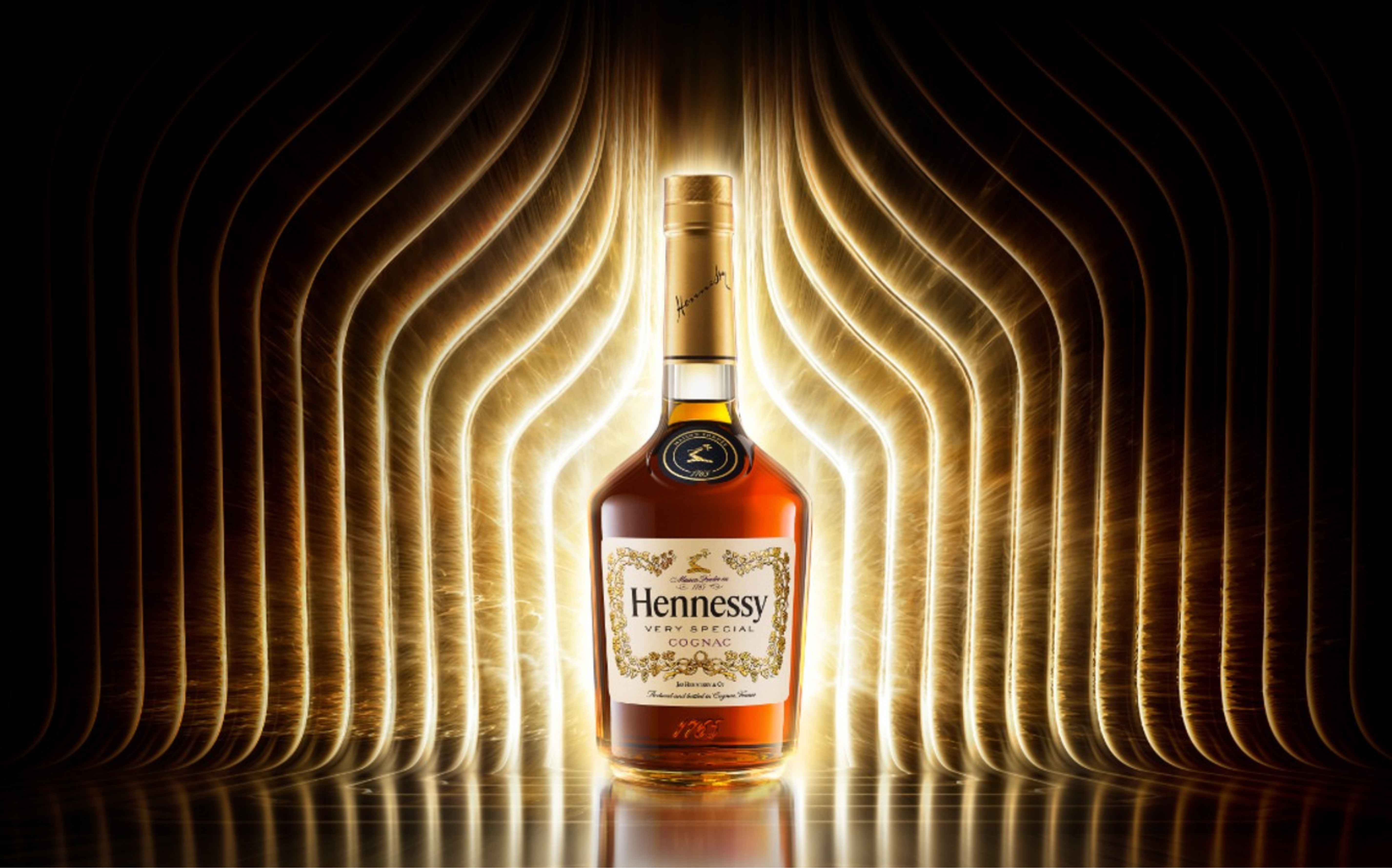 Коньяк Hennessy VS 4 роки витримки 0.5 л 40% в подарунковій упаковці (3245995817111_3245990287407_3245990820512) — фото 3
