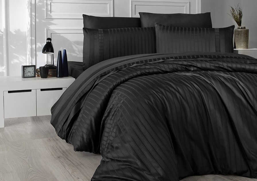 

Комплект постельного белья евро First Choice Deluxe SATIN New Trend Siyah 200х220 (FCS-0091)