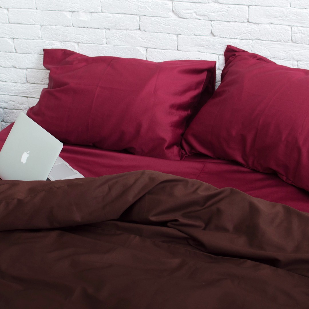 

Постельное белье (комплект) из сатина Хлопковые Традиции полуторный шоколад/бордо SE008-ru