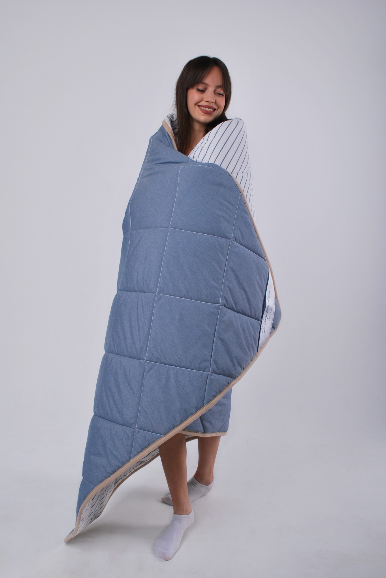 

Одеяло облегченное из шерсти мериносов Goodnight.Store 240на200 см синее/белое в синюю полоску