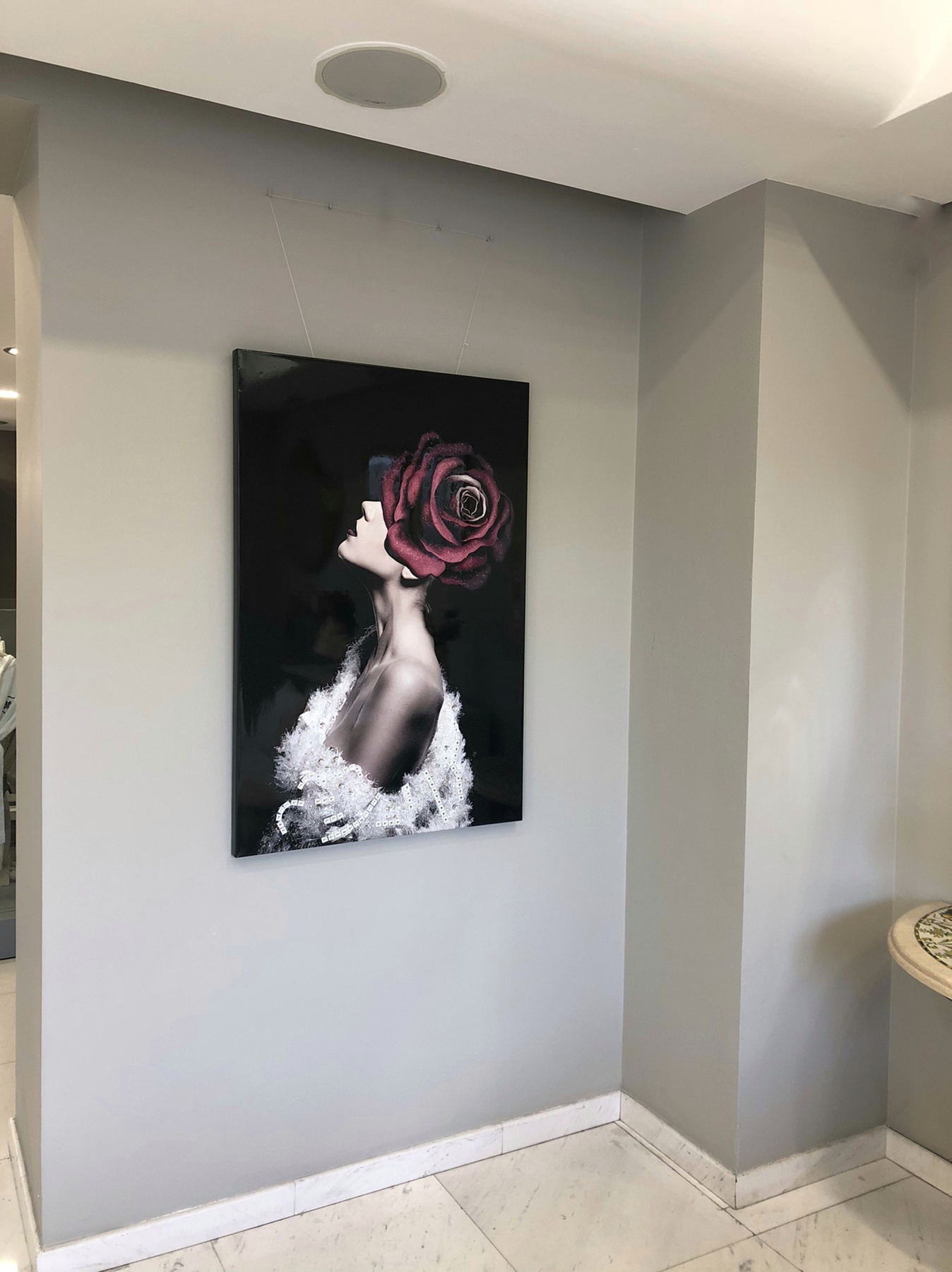 

Картина Ambienti Glamour Девушка с розой, 80*120