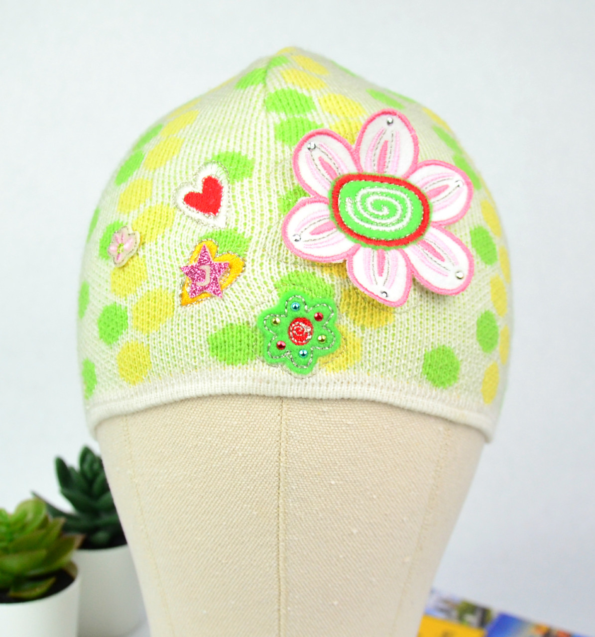 

Шапка Flower 2-8 лет ( 48 - 54 см ) D00606