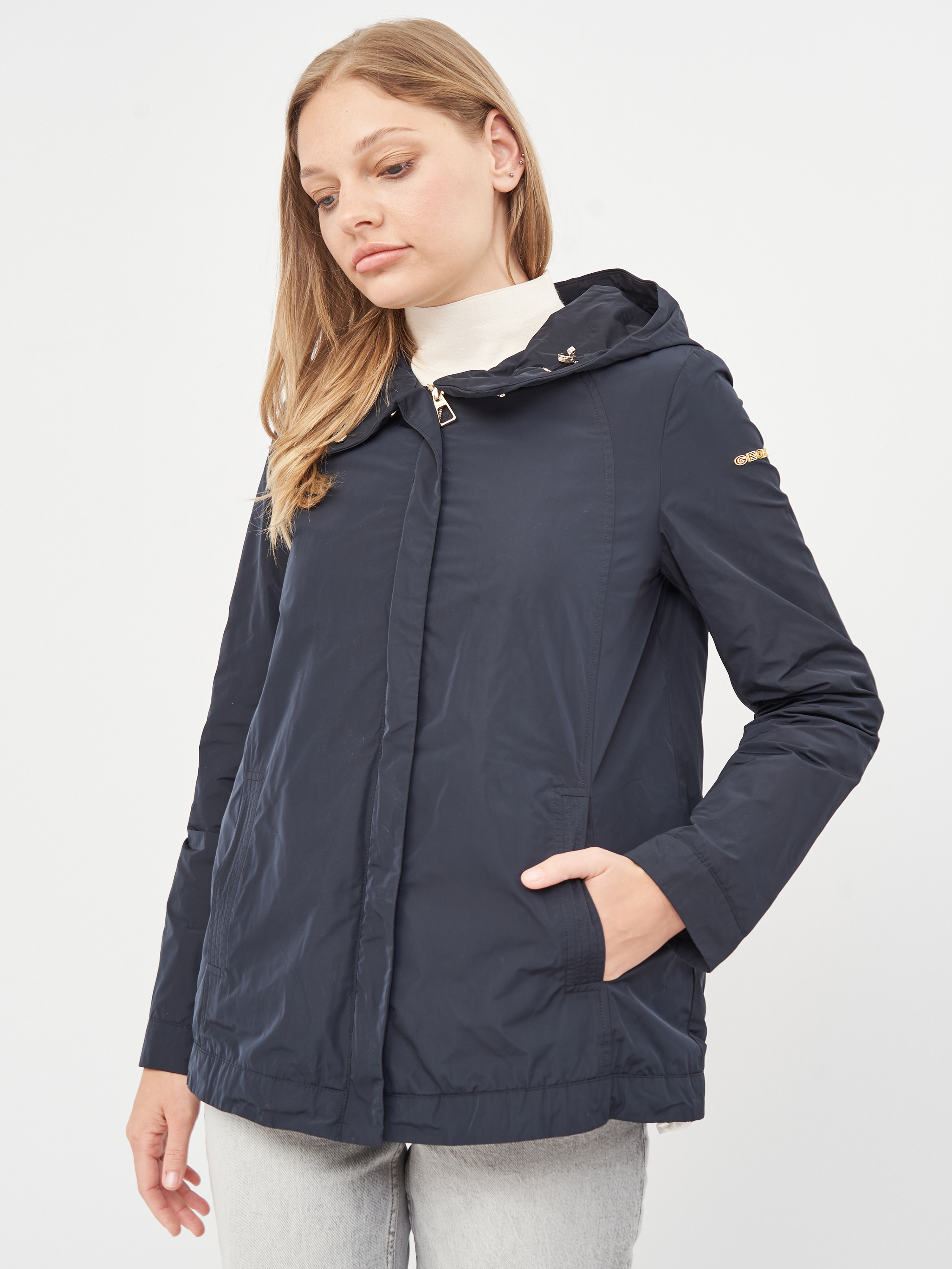 

Куртка Geox W Roose W9221Q/T2543/F4386 44