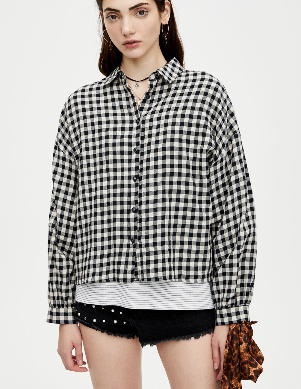 

Рубашка PULL & BEAR Ж1052934 (9473/318/800) цвет черный-белый L