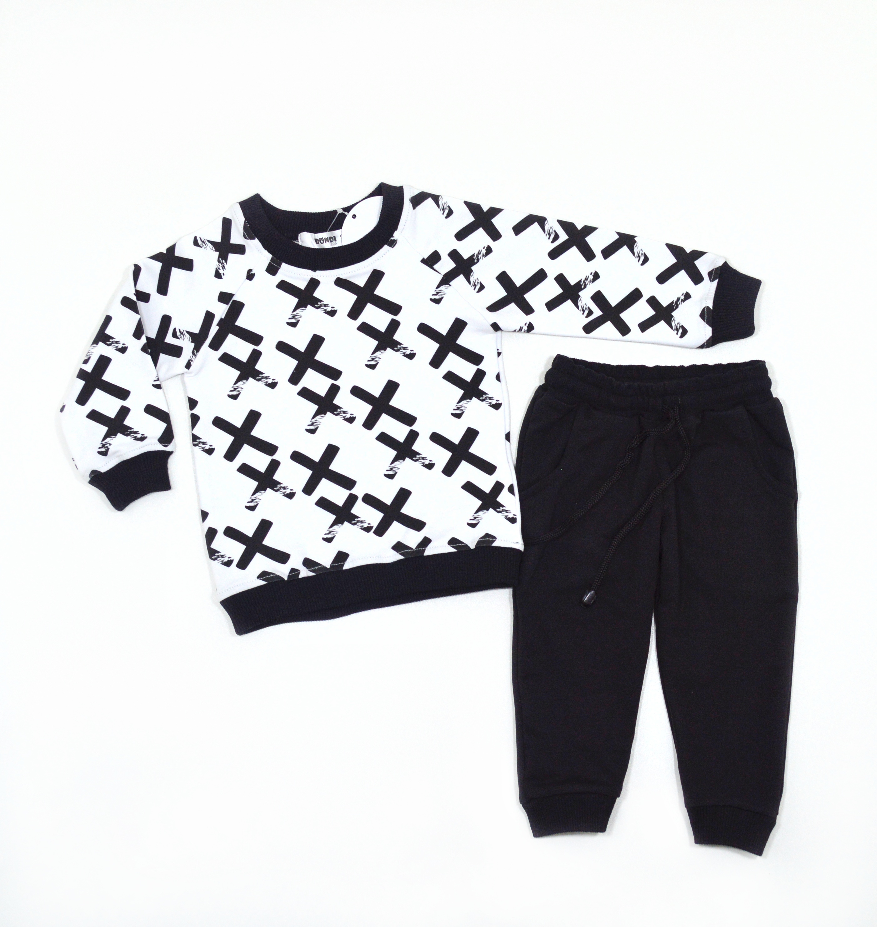 

Детский костюм bondi kids (крестики), Размер 86, Цвет Бело-черный