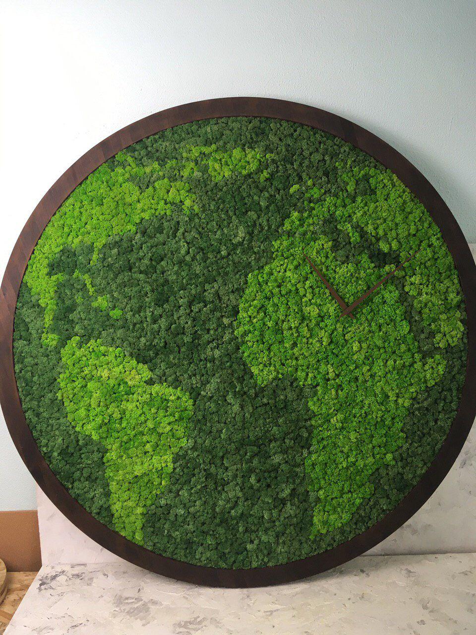 

Настенные деревянные часы Vstavai Sonce со стабилизированным мхом 100 см