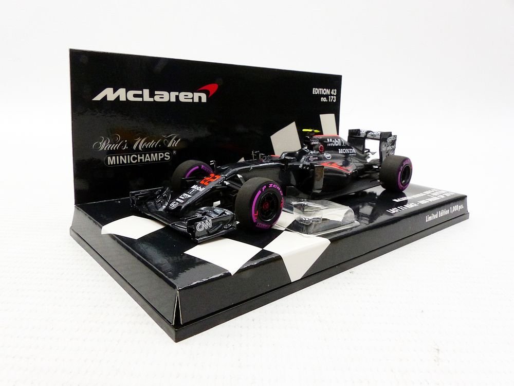 

Автомодель MINICHAMPS McLaren Honda MP4-31 #22 Jenson Button Final GP Abu Dhabi 2016 (530164022)