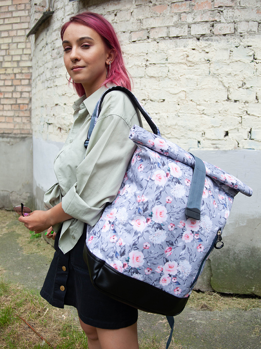 

Рюкзак MamaKazala «Rolltop» светло синий, розы