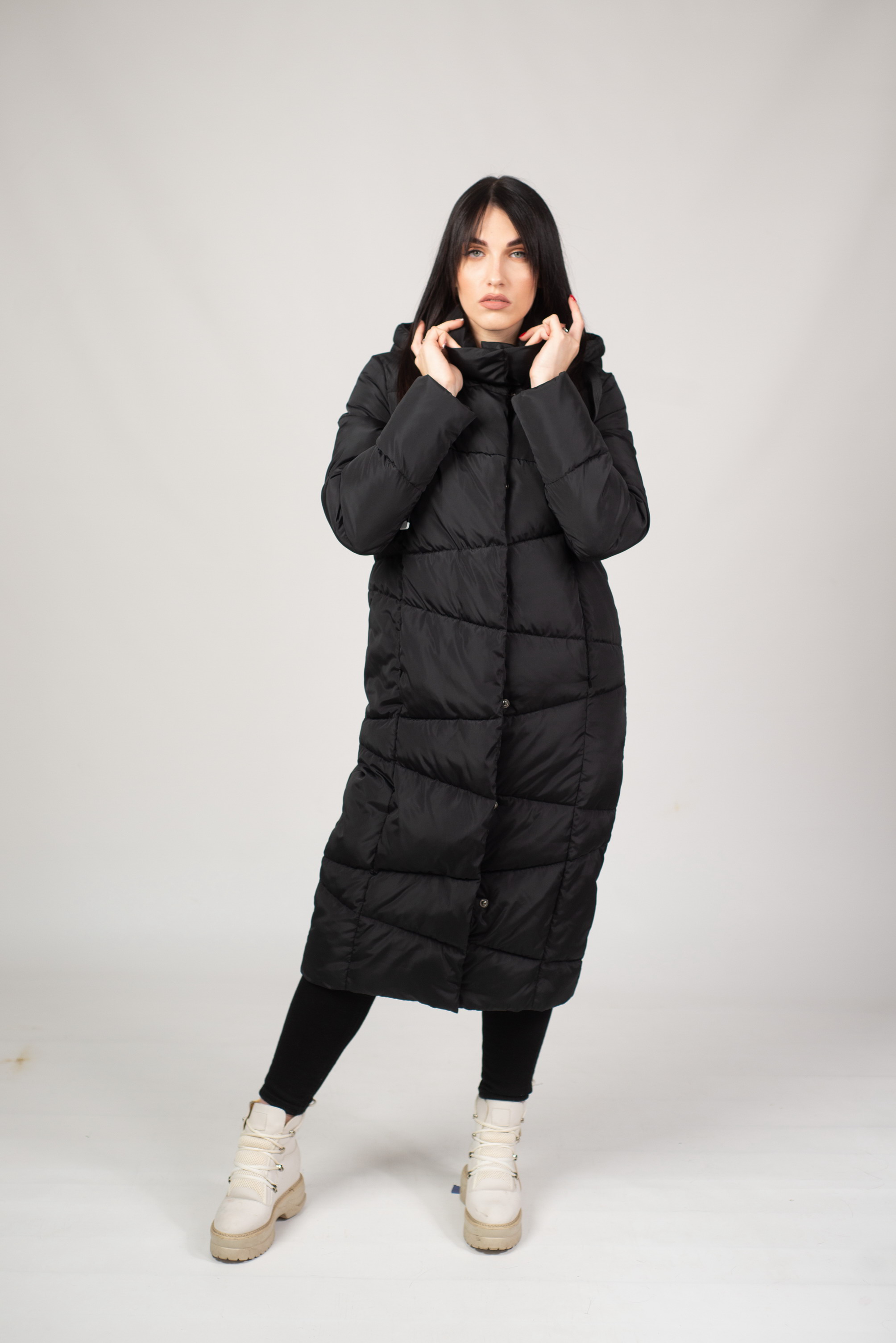 

Пуховик L'Arcobaleno 24683S046C001  Черный, Пуховик L'Arcobaleno 24683S046C001 46 Черный