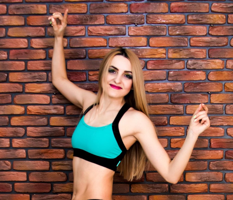 

Топ Trixy artGO sport M черный с бирюзой