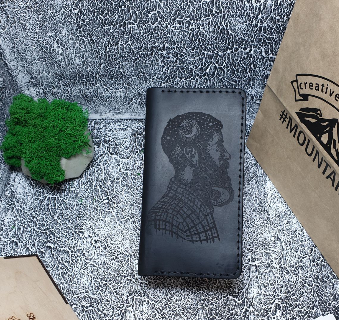 

Мужское Портмоне из Натуральной Кожи MOUNTAINS (ручная работа) Иллюзионист Черный