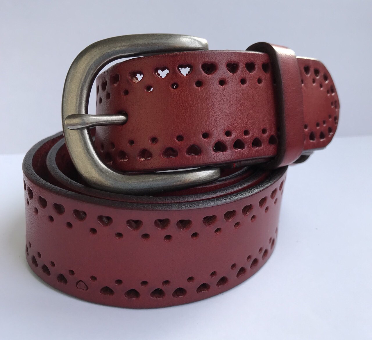 

Ремень под джинсы Cinturify красный кожа 105-125 см. CD-098