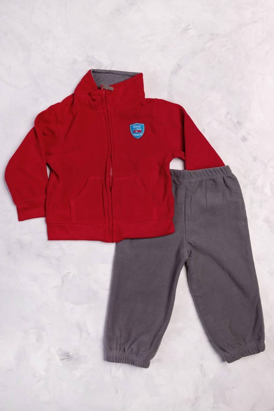

Тёплый спортивный костюм для мальчика Carter’s 86(см) Красный-Серый