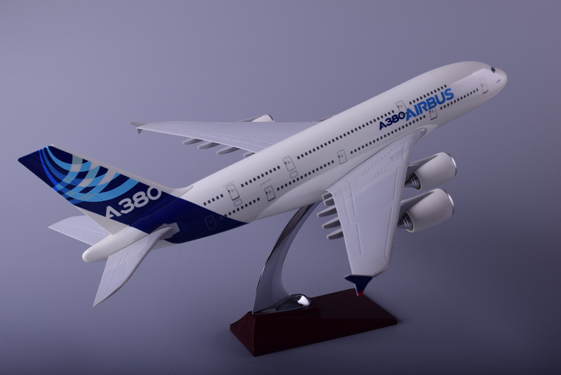 

Модель самолета Shantou Tongde Airbus A380 45cm Prototype