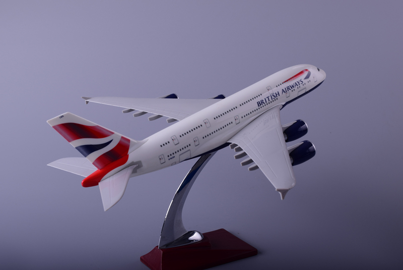 

Модель самолета Shantou Tongde Airbus A380 36см British Airways