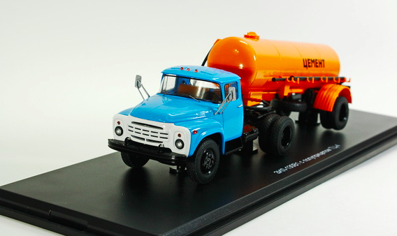 

Модель SSM ЗИЛ-130В1 с полуприцепом ТЦ-4 Цемент масштаб 1:43