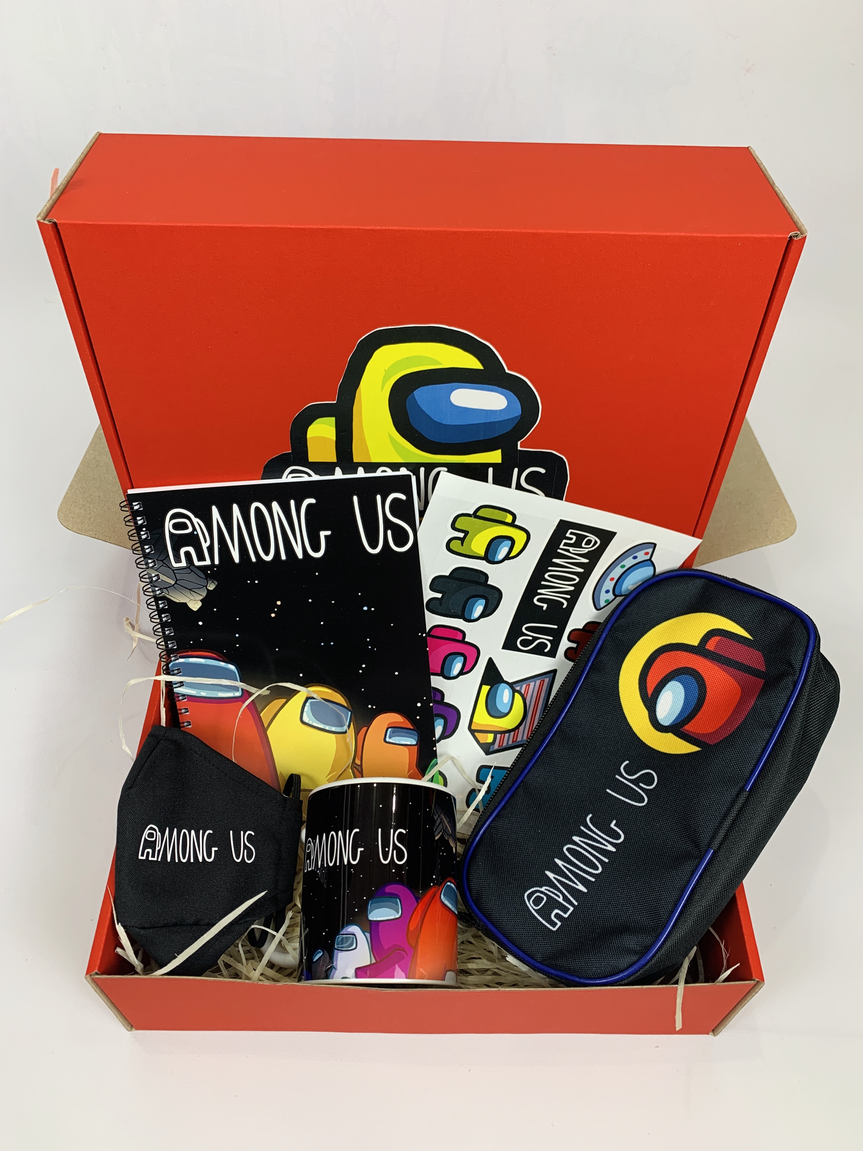 

Подарочный набор Marki On Among Us Box "Midi Box" 058