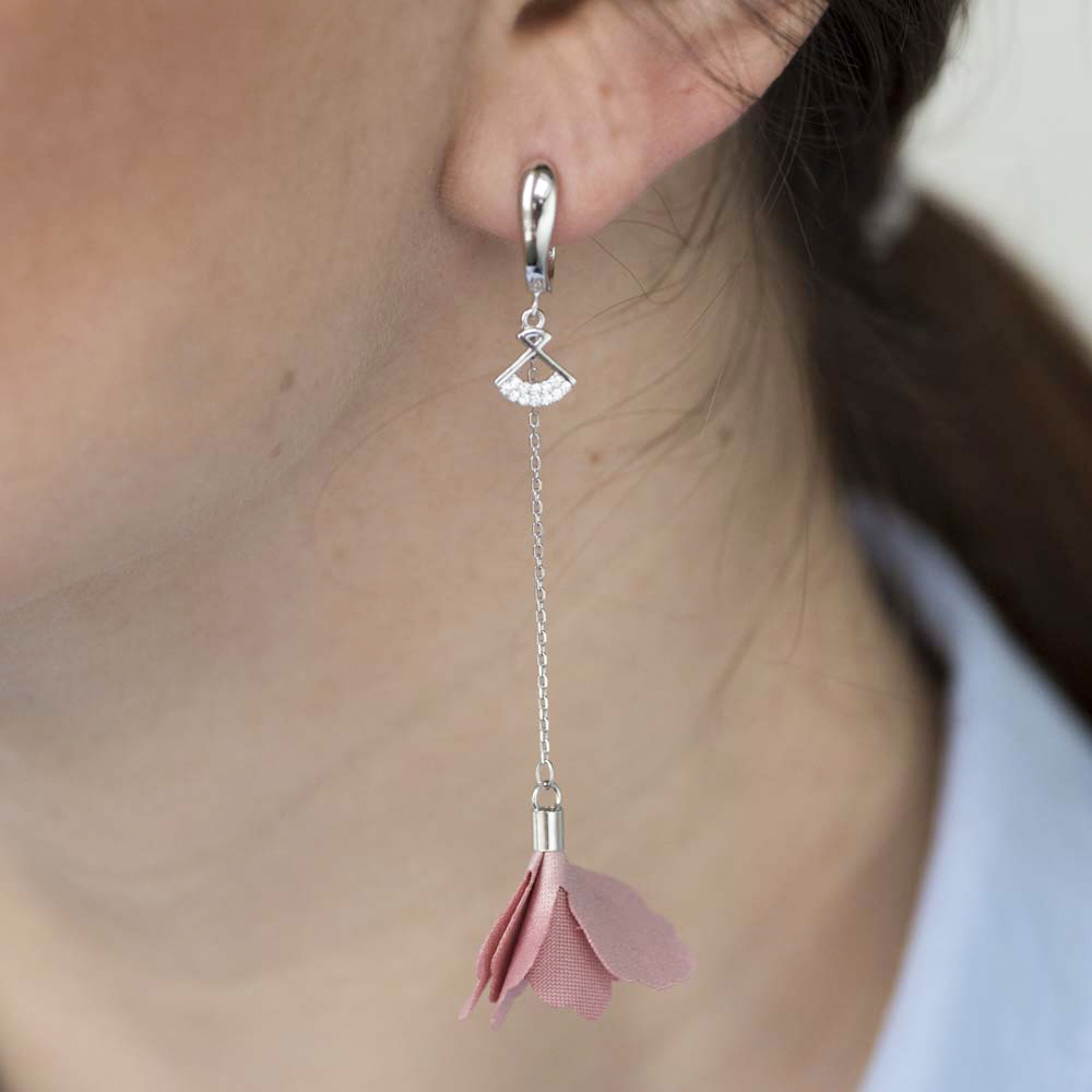 

Серебряные серьги ОНИКС «Лепестки» (вес 4 г) модели пр-122128-4,0