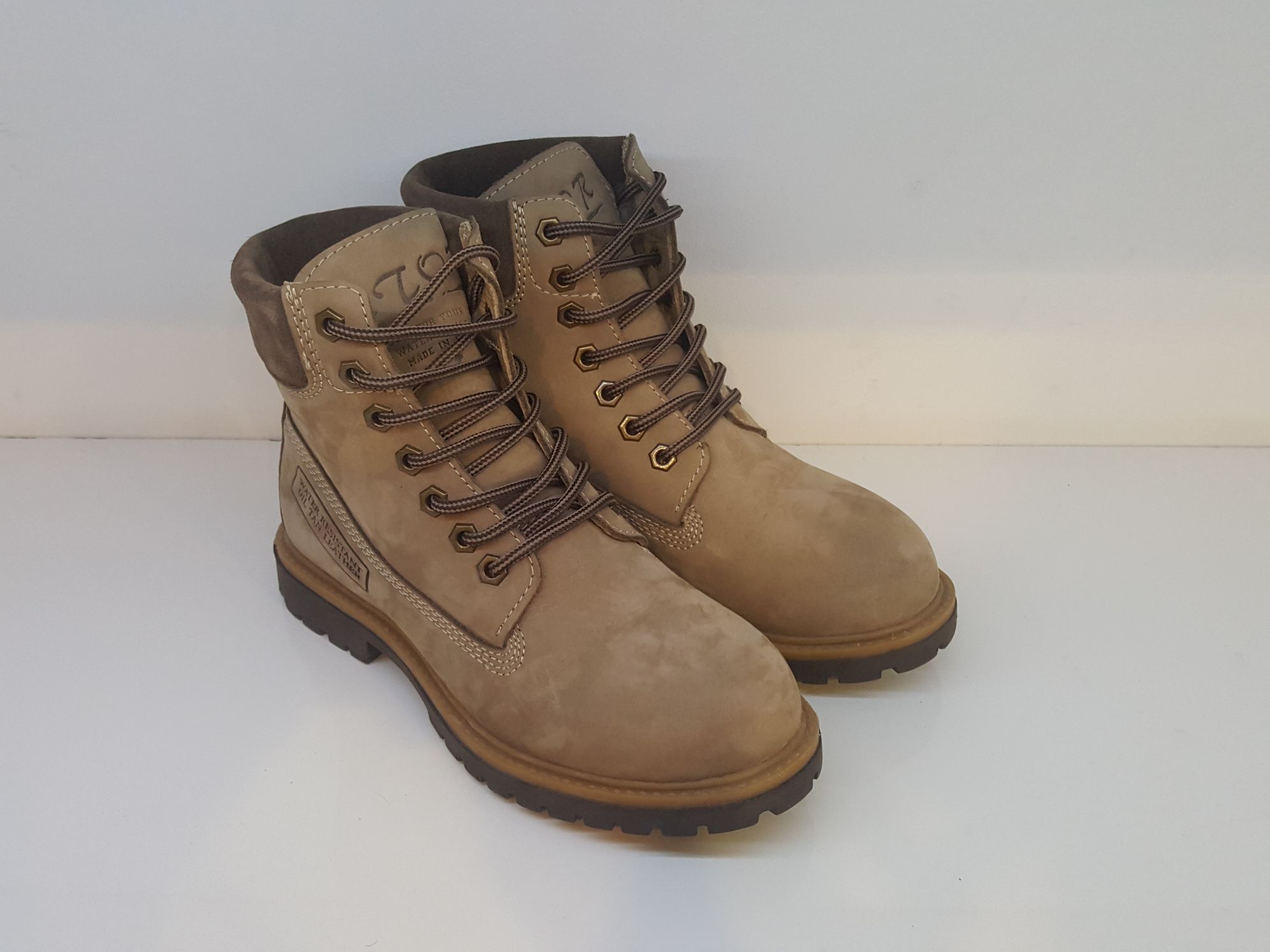 

Черевики Etor 2852-2298-755 бежевий, 38
