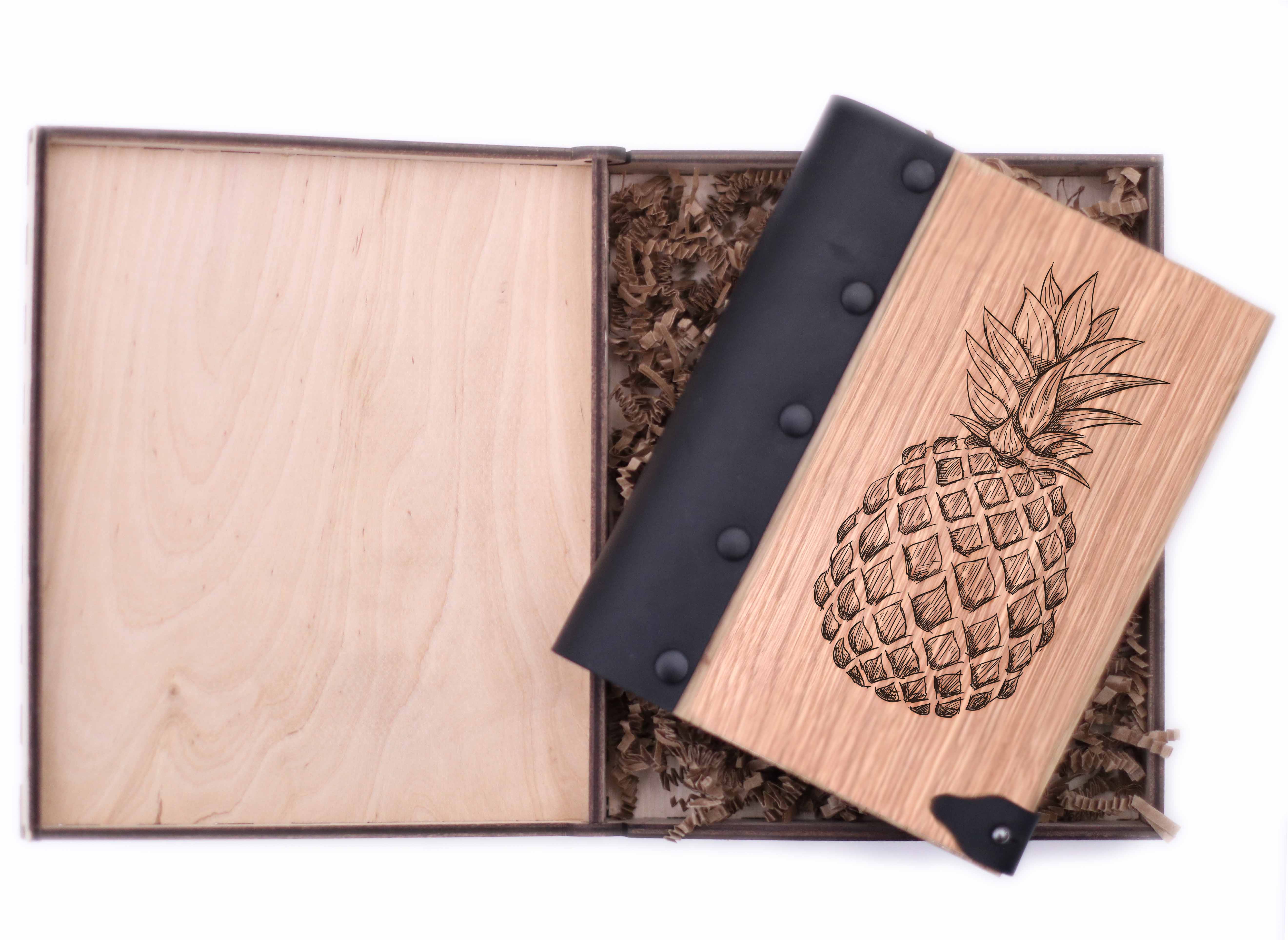 

Блокнот WOODEN NOTEBOOK Ананас Деревянная обложка А6 в точку 80 листов (WN0120)
