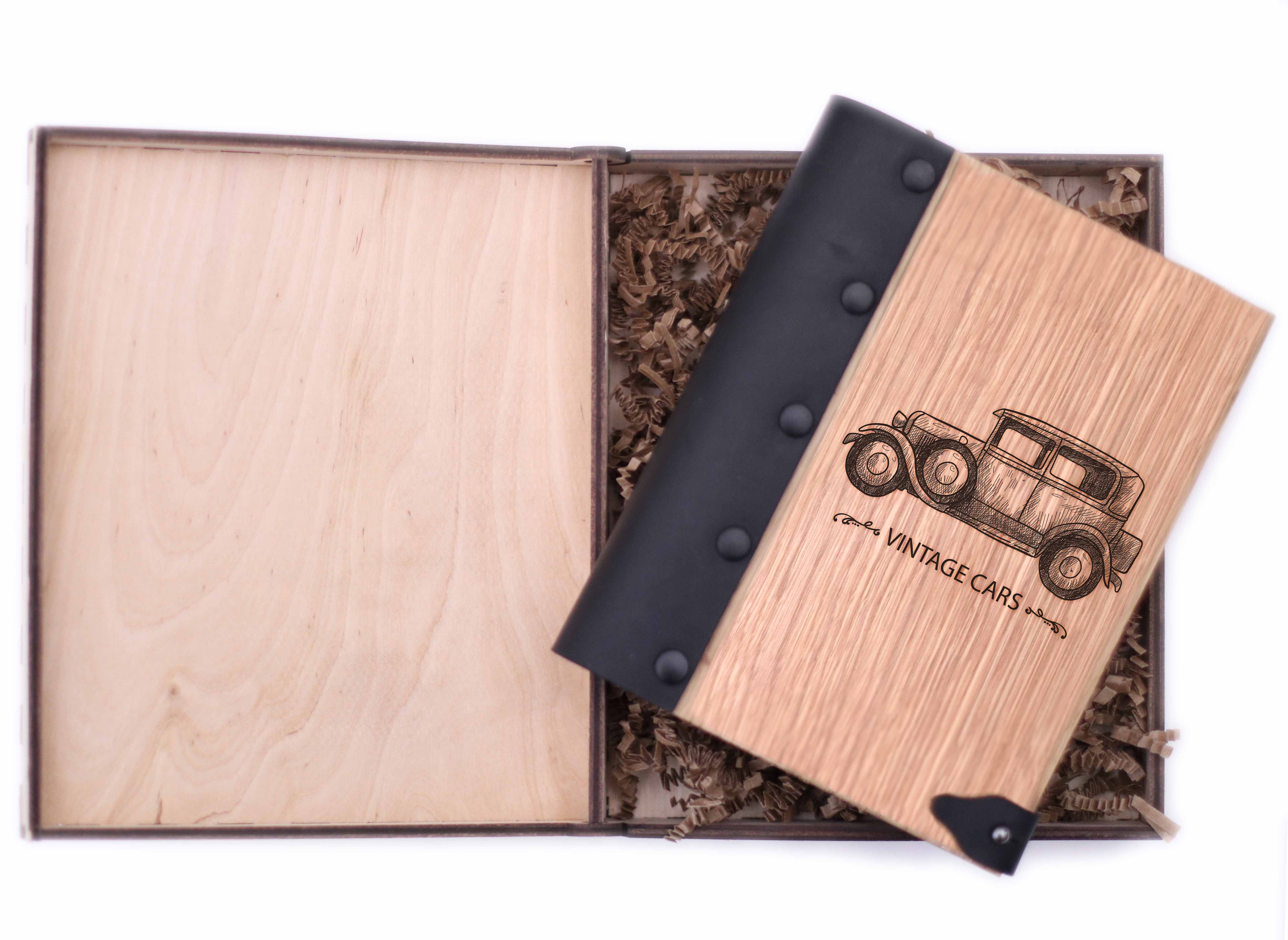 

Блокнот WOODEN NOTEBOOK Vintage Cars Деревянная обложка А6 в точку 80 листов (WN0029)