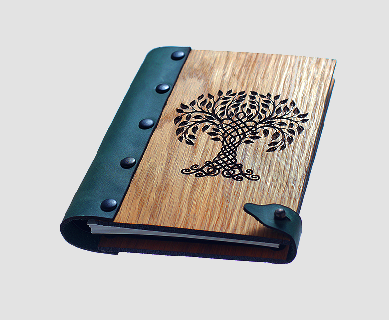 

Блокнот WOODEN NOTEBOOK Дерево жизни 01 Деревянная обложка А6 в точку 80 листов (WN0087)