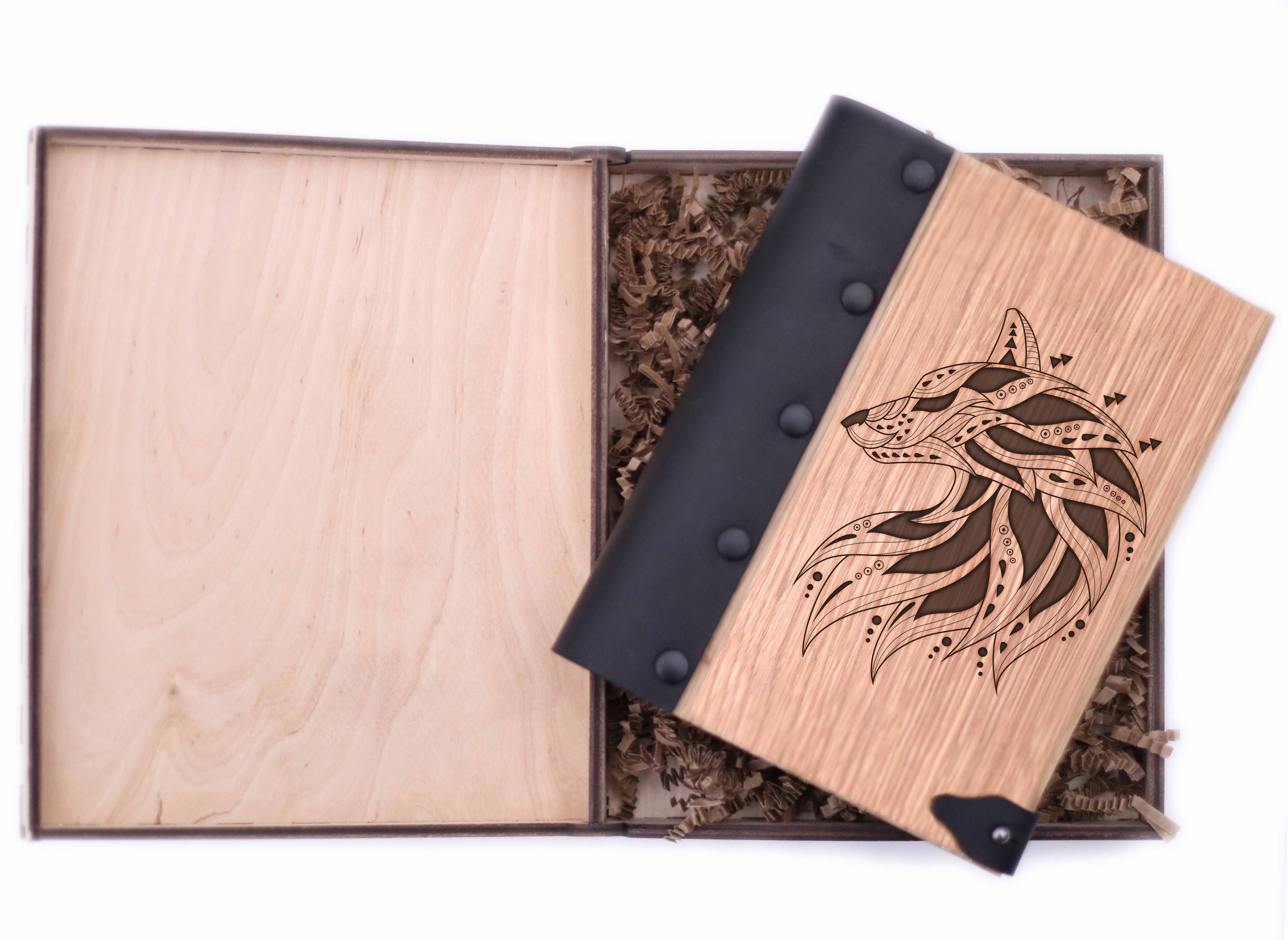 

Блокнот WOODEN NOTEBOOK Wolf Деревянная обложка А6 в точку 80 листов (WN0111)